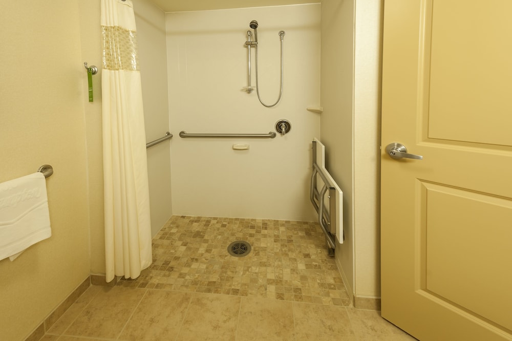 Hampton Inn Presque Isle Maine - photo 38