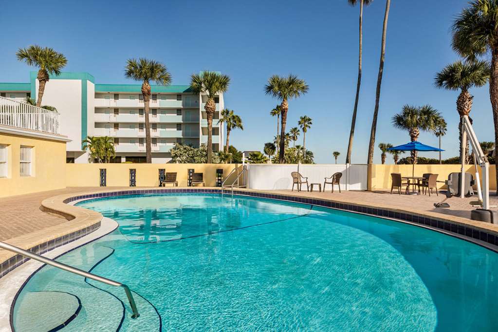 Days Inn by Wyndham Cocoa Beach Port Canaveral - photo 27