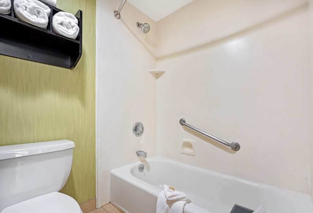 La Quinta Inn & Suites by Wyndham Boise Towne Square - photo 31
