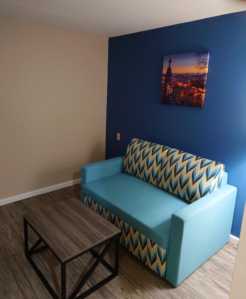 Baymont by Wyndham Adairsville - photo 11