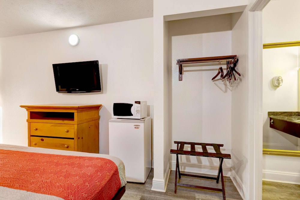 Briarstone Inn Pigeon Forge - photo 10