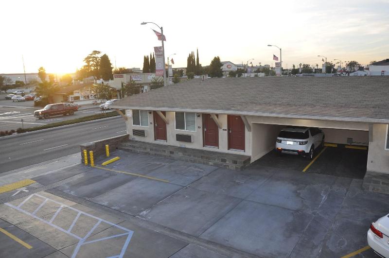 Sun Light Motel - photo 9