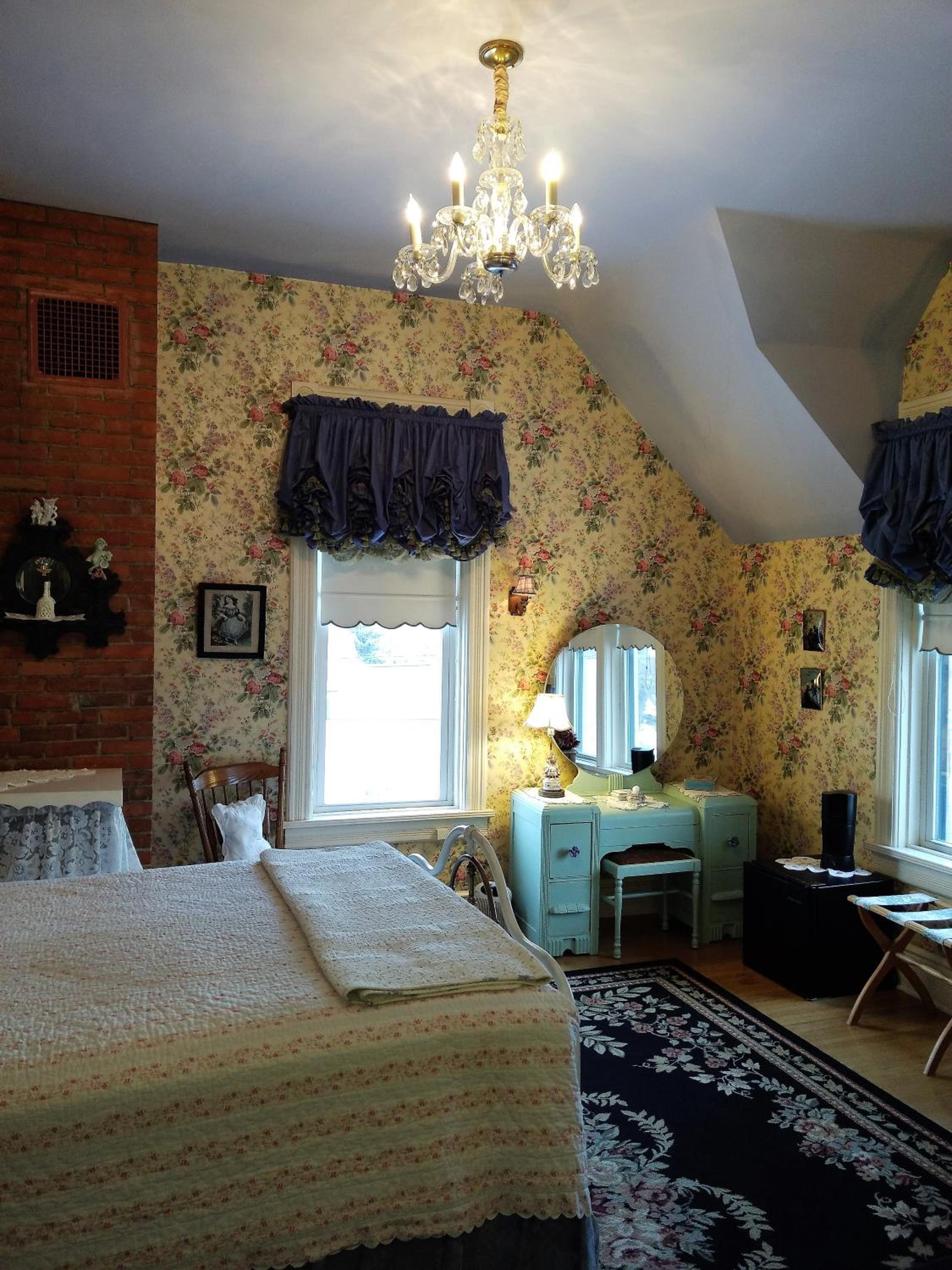 Alexander Mansion Bed and Breakfast - photo 11