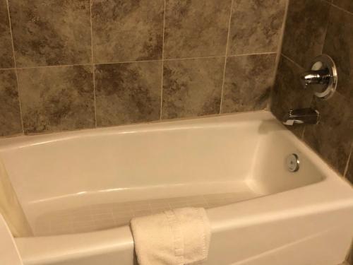 Economy Inn - photo 2