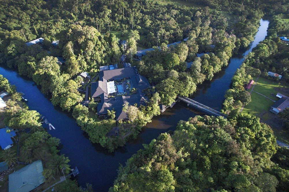 Mulu Marriott Resort — 5-Star Luxury Hotel in Miri, Malaysia
