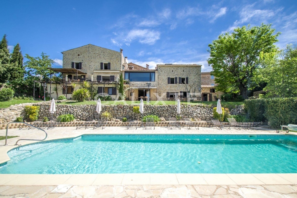 Fleur de Lys Fayence in Fayence, France