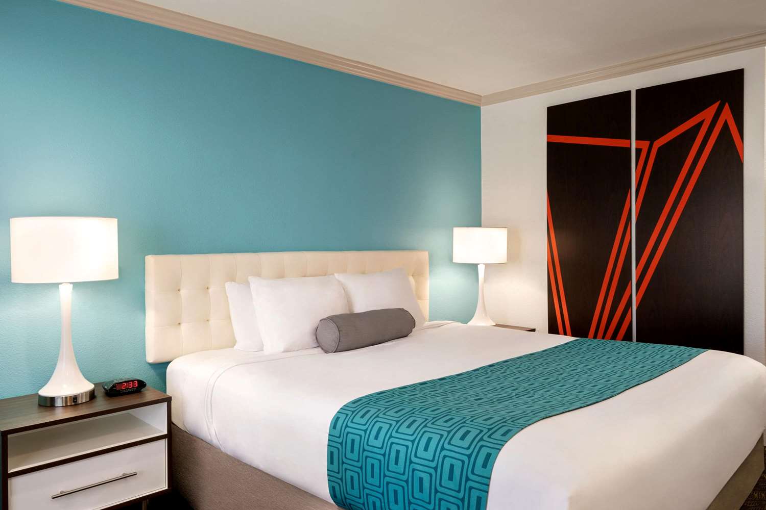 San Diego State University Area Hotel - photo 23