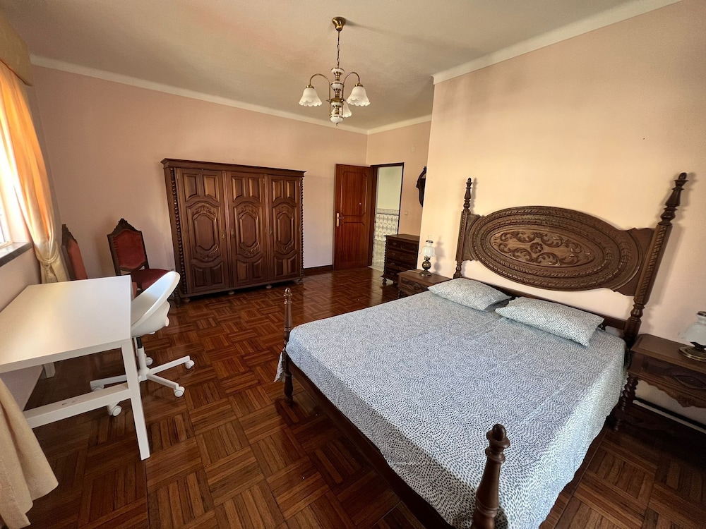 R. António Aleixo 90A — hotel in Seixal