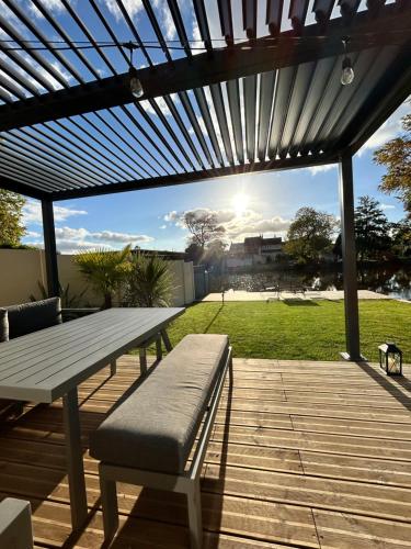 Le Beau Studio du Bord de L’eau in Le Mans, France