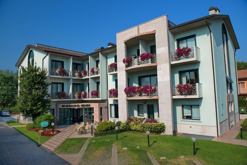 Eden - carbon neutral hotel in Valeggio Sul Mincio
