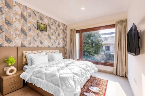 Nature inspired luxury 1 BHK — 4-Star Luxury Hotel in Gurgaon, India