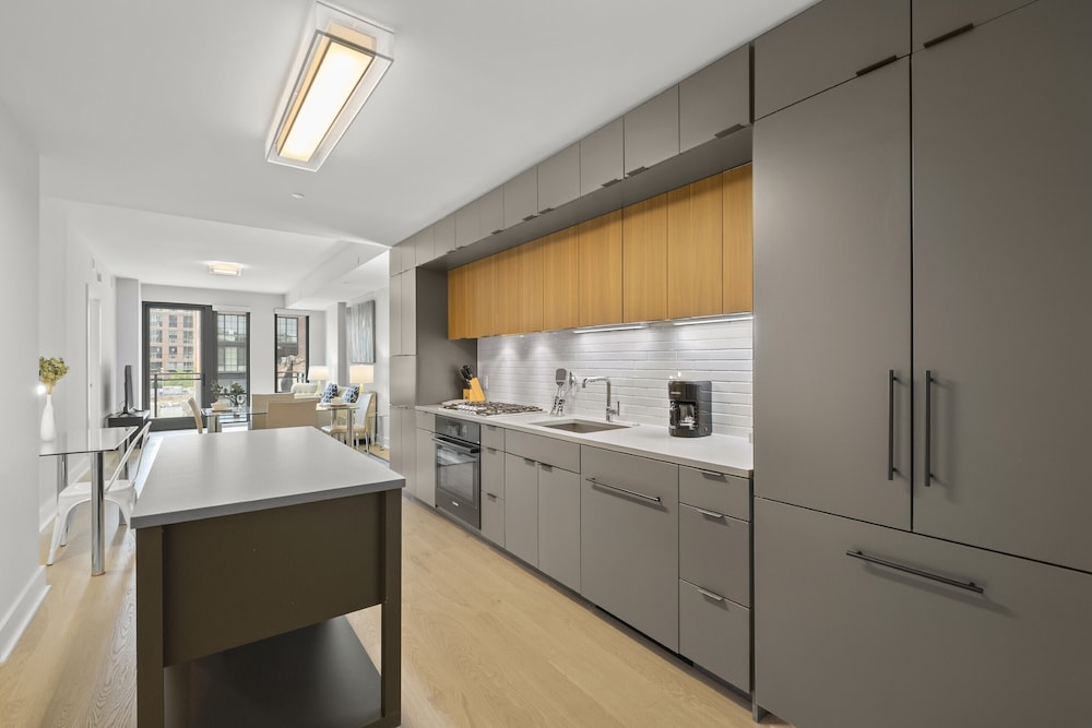 Global Luxury Suites at Tribeca - photo 10