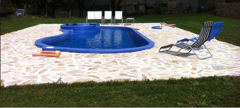 Complex Rural Can Caubet - carbon neutral hotel in Capolat