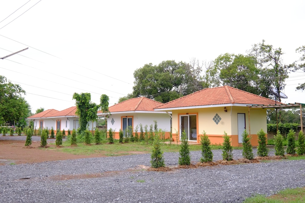 Tamarind Resort - last minute hotel in Sakon Nakhon