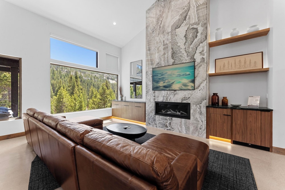 Ina’s Way Townhomes Unit B in Keystone, United States