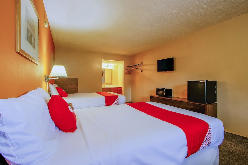 OYO Hotel Chapmanville Inn WV Hwy 119 - photo 20