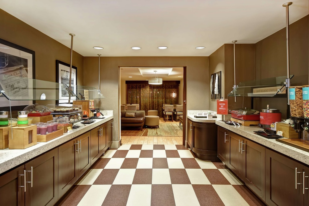 Hampton Inn Atlanta Mall Of Georgia - photo 33