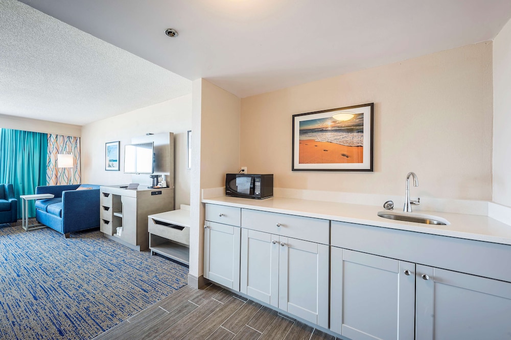 Hampton Inn Virginia Beach Oceanfront North - photo 22