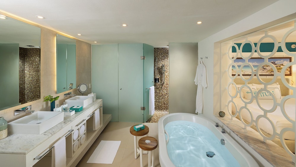 Margaritaville Island Reserve Riviera Cancún A Karisma All Inclusive Experience for All