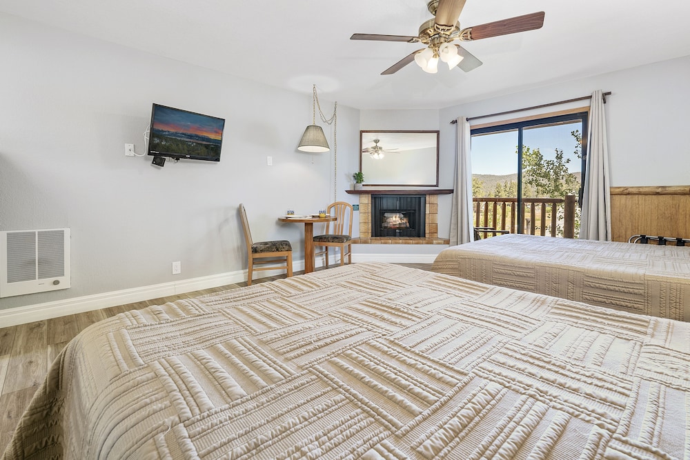 Big Bear Lakefront Lodge - photo 80