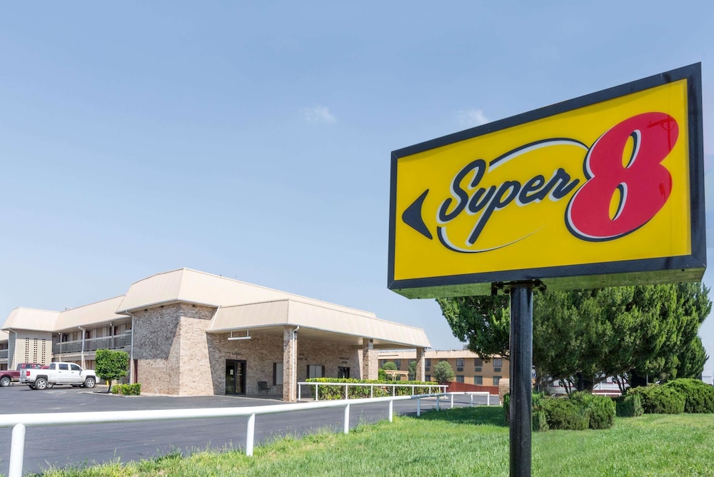 Super 8 by Wyndham Clovis - featured photo