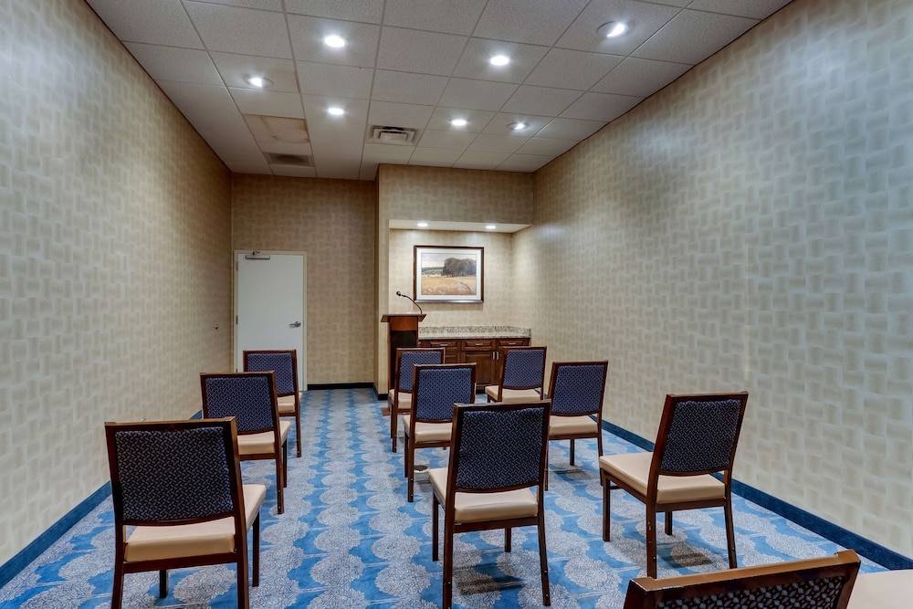 Hampton Inn & Suites Hartsville - photo 46