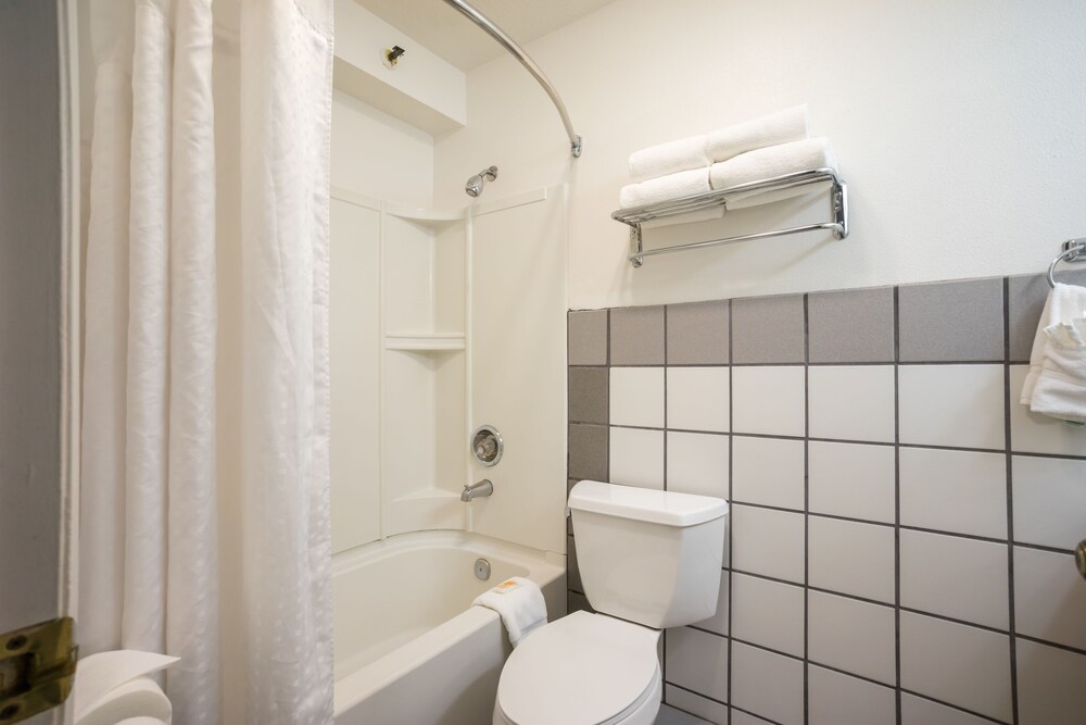 San Mateo SFO Airport Hotel - photo 22