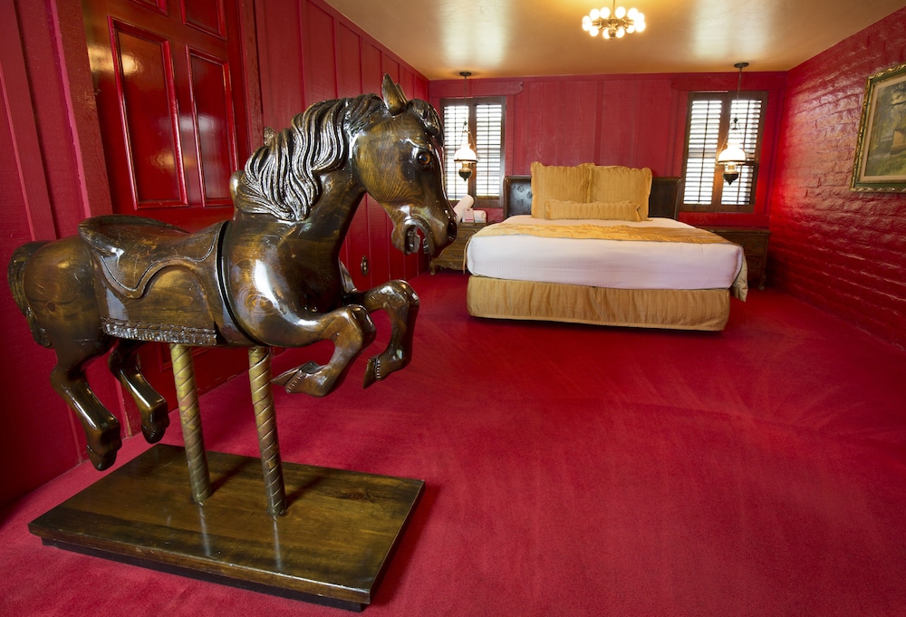 Madonna Inn - photo 26