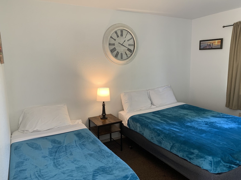 Brownsville Motel - photo 43