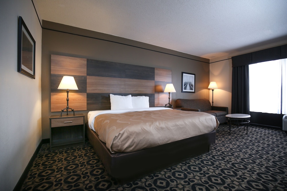 Quality Inn & Suites Boone University Area - photo 6