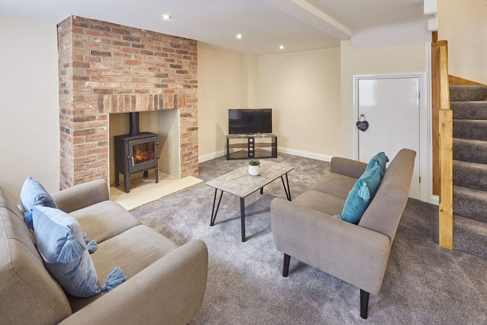 Host & Stay The Cottage at Bagdale Hall — 4-Star Luxury Hotel in Whitby, United Kingdom