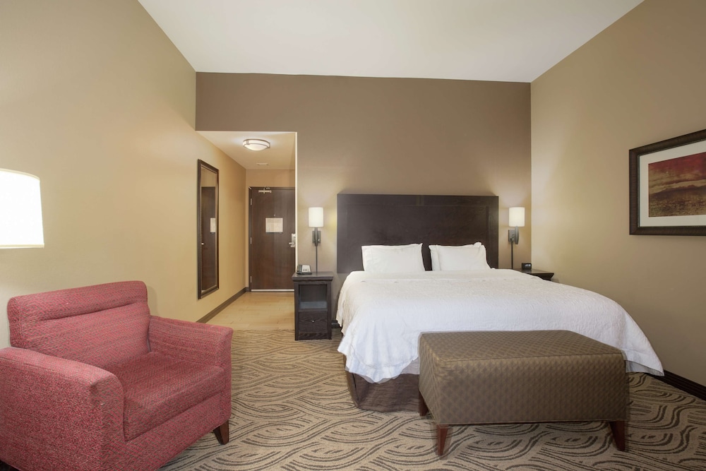 Hampton Inn & Suites I 35 Mulvane - photo 14