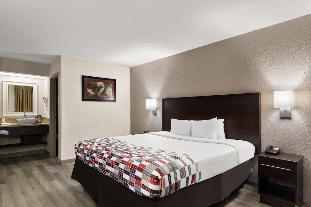Red Roof Inn Kingsland - photo 9