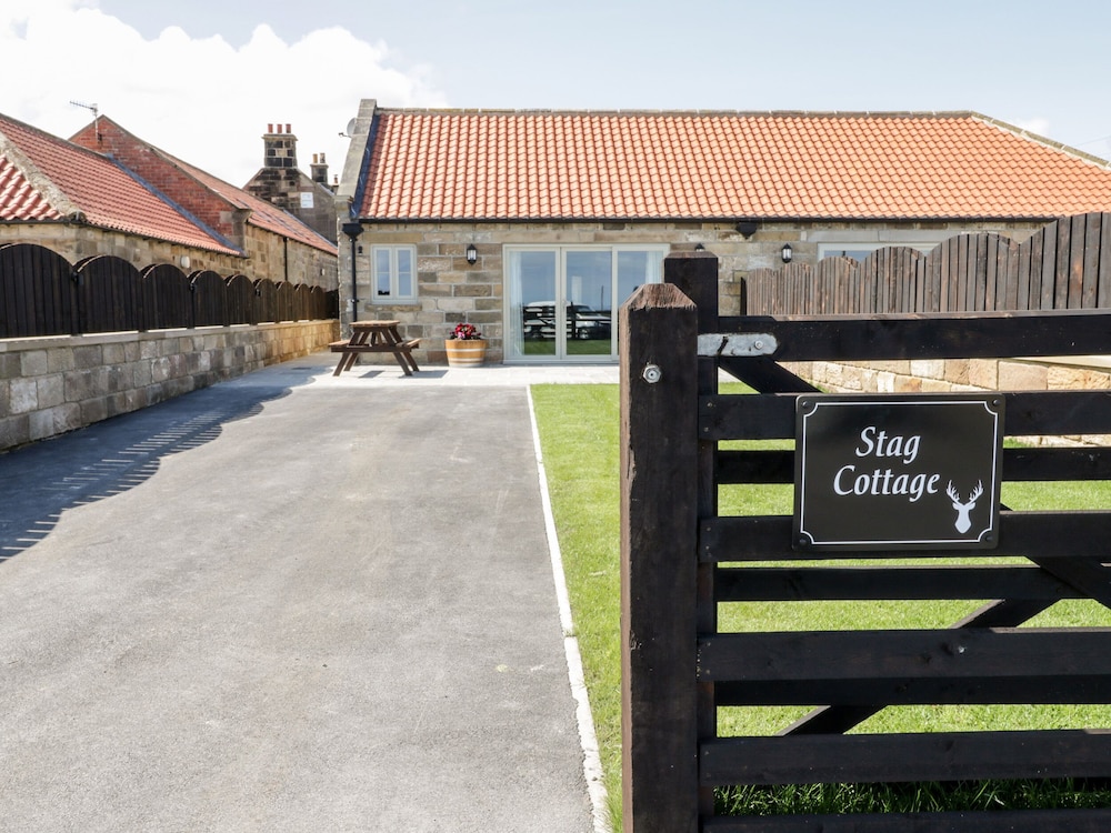 Stag Cottage at Broadings Farm — 4-Star Luxury Hotel in Whitby, United Kingdom