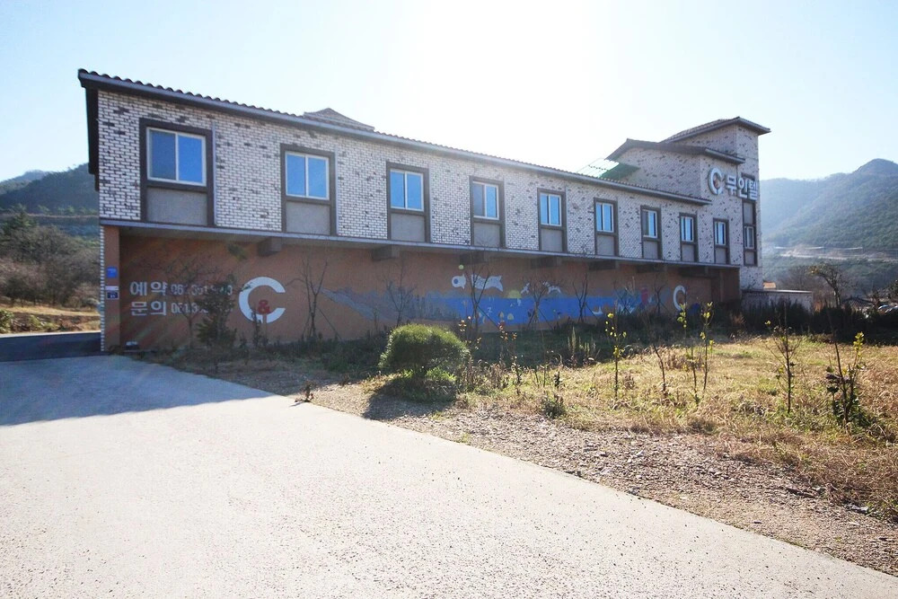 Yeonggwang CC Self Check in Motel in Yeonggwang, South Korea