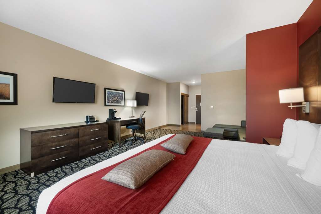 Best Western Plus Lakeview Hotel - photo 21
