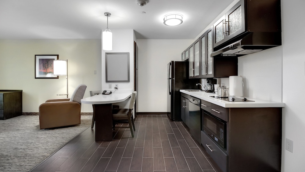 Candlewood Suites Waco by IHG - photo 19