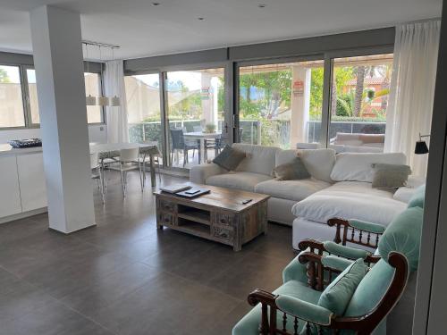 Lujoso apartamento a 150 m del mar — 4-Star Luxury Hotel in Denia, Spain