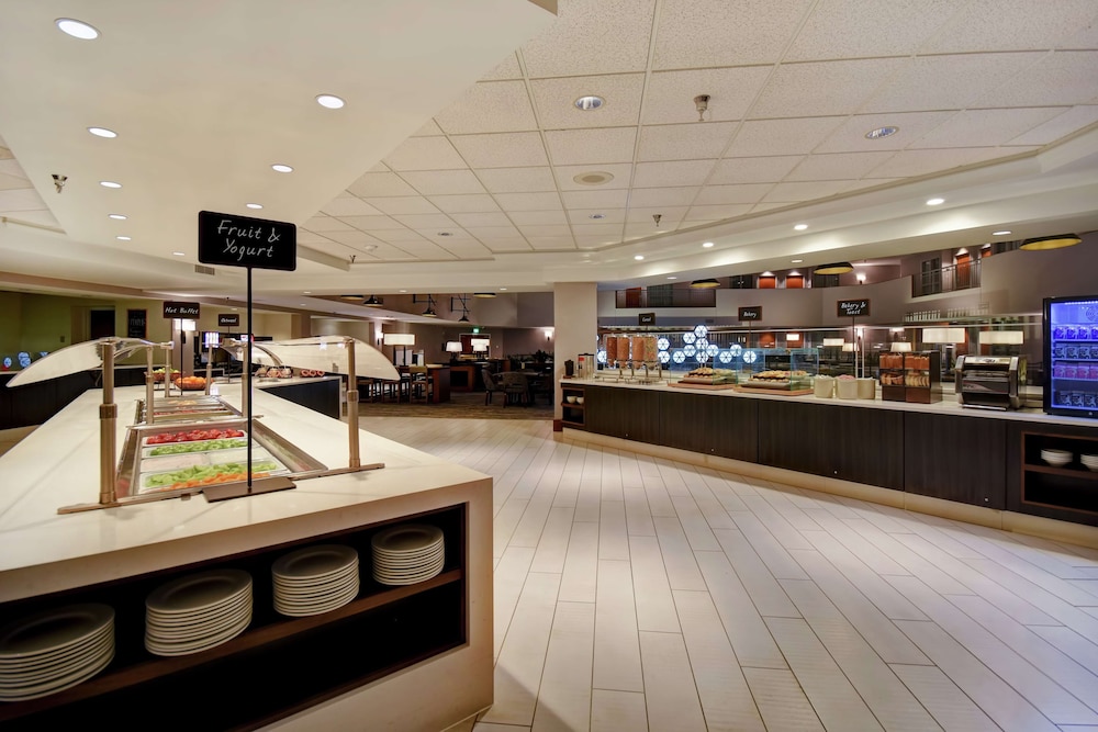 Embassy Suites by Hilton Omaha Downtown Old Market - photo 42