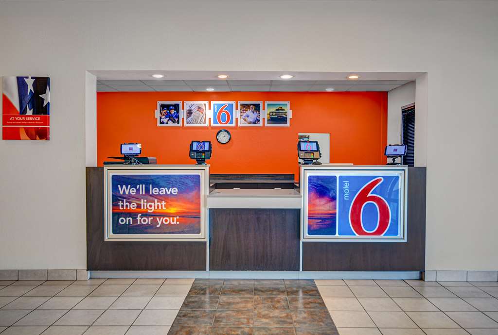 Motel 6 Tallahassee FL Downtown - photo 22
