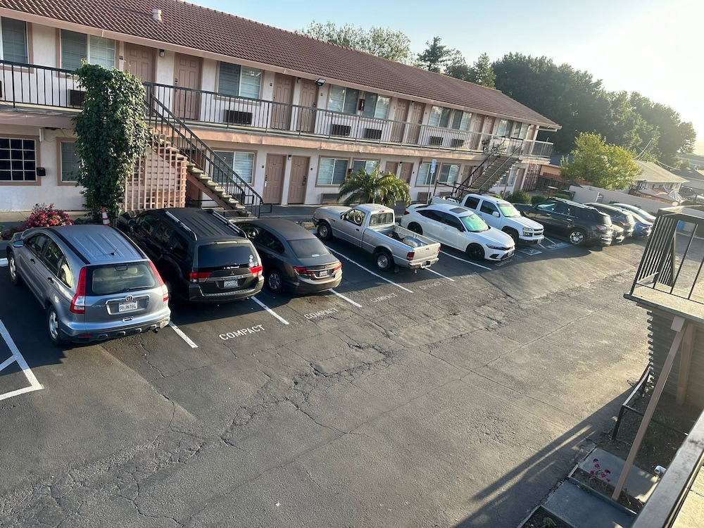 Morganhill Inn Motel - photo 20