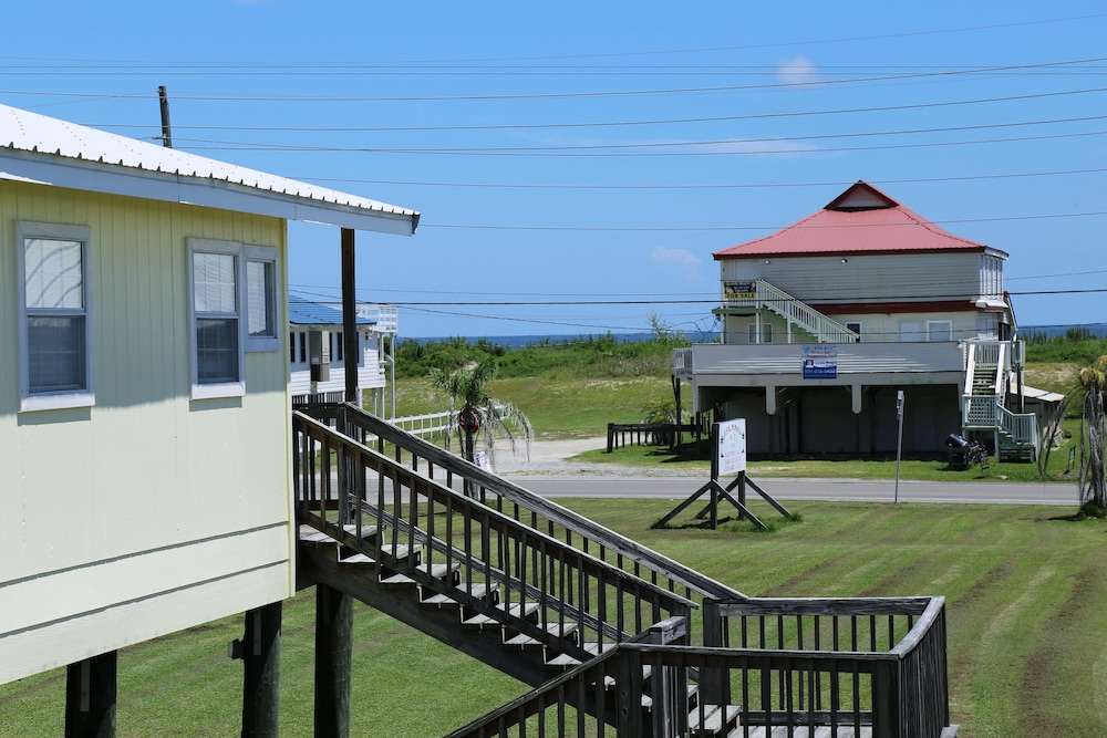 Blue Dolphin Inn and Cottages - photo 95