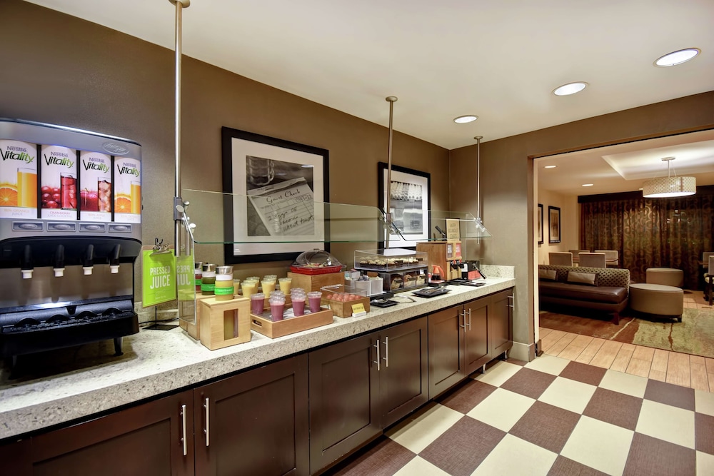 Hampton Inn Atlanta Mall Of Georgia - photo 32