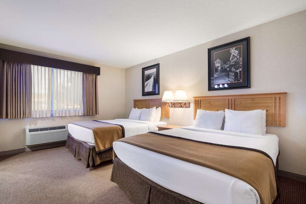 Best Western Golden Spike Inn & Suites - photo 9