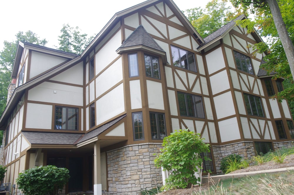 The Highlands at Harbor Springs - photo 10