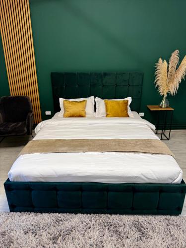Garsoniera moderna One bedroom — 4-Star Luxury Hotel in Turnu Magurele, Romania