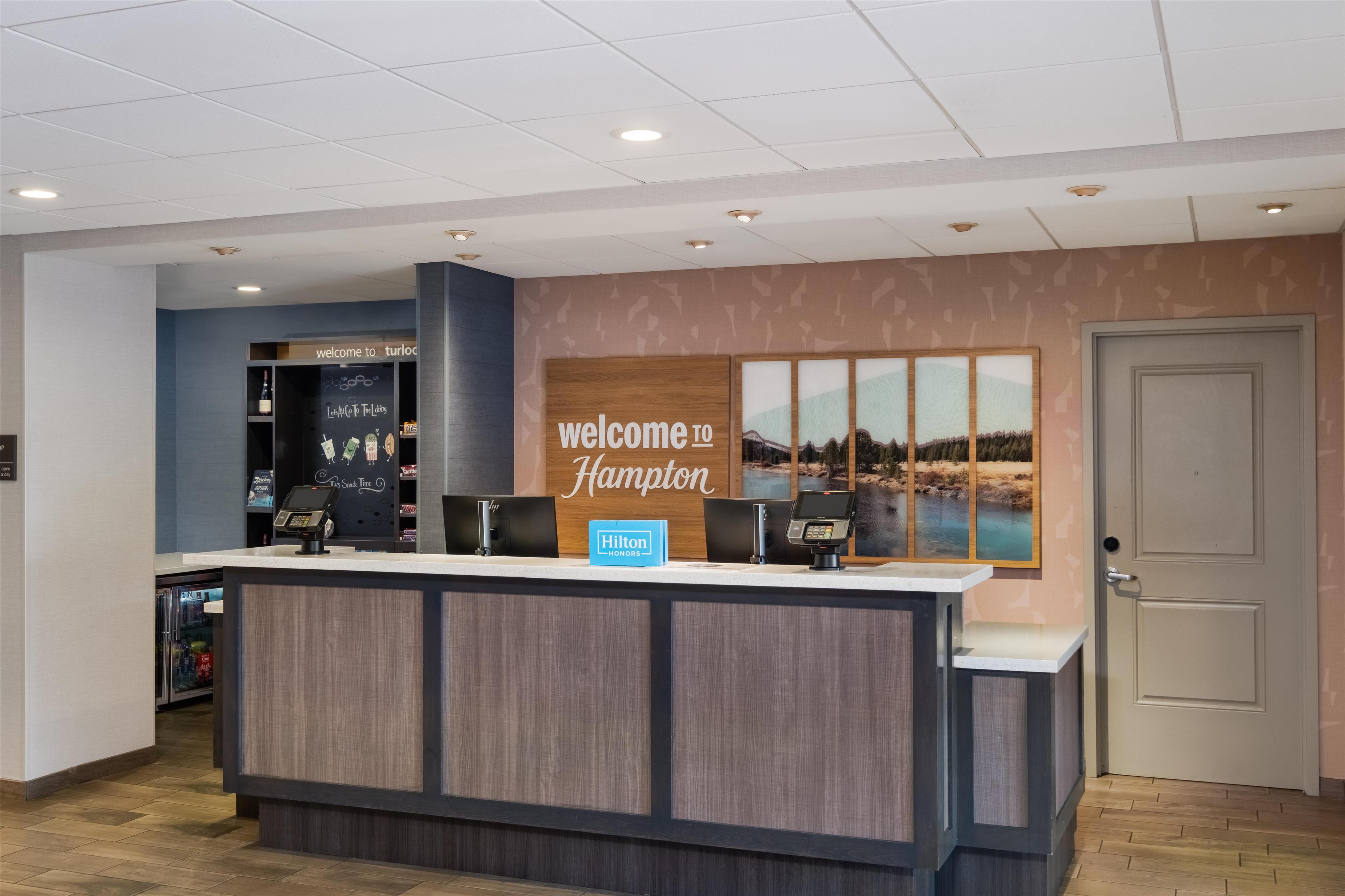 Hampton Inn Turlock - photo 3