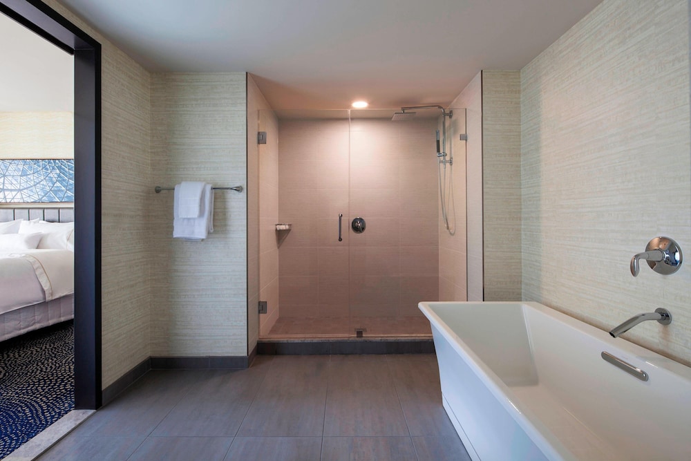 The Westin Milwaukee - photo 31