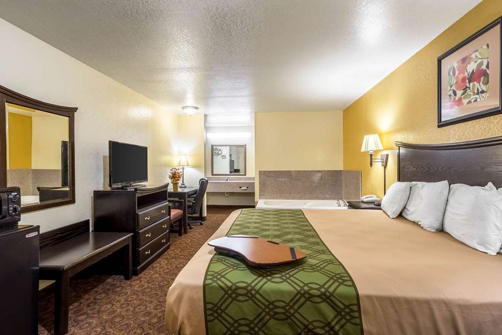 Econo Lodge Inn & Suites Searcy - photo 20