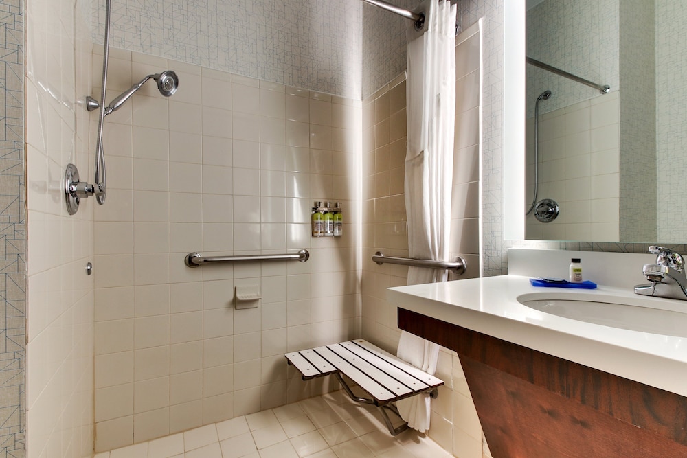 Holiday Inn Express Atlanta Emory University Area by IHG - photo 8